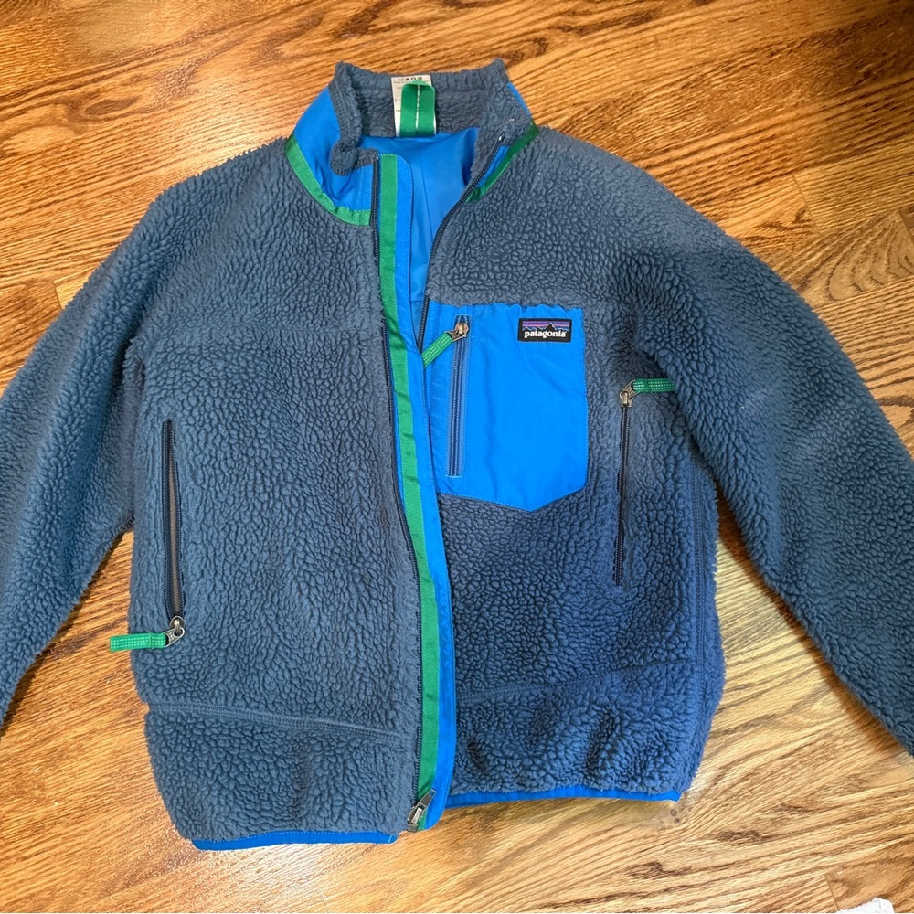 Patagonia Blue and Gray Fleece with Green Trim